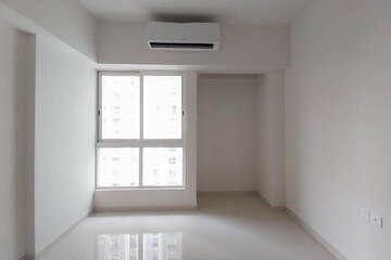 Master Bedroom in 2 BHK Apartment at Lodha Amara, Kolshet Road – for Rent