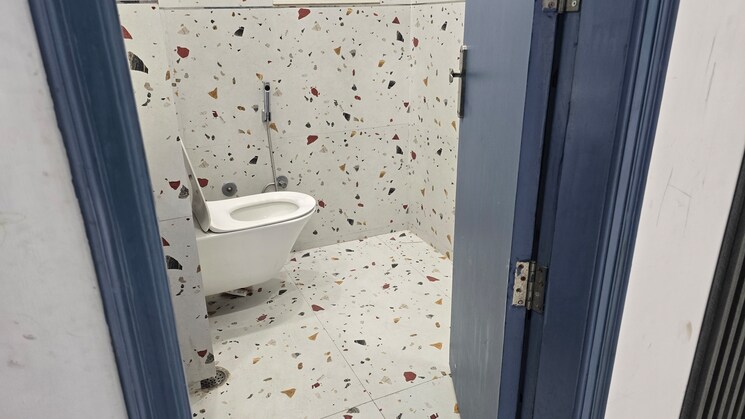 Bathroom, sector 3 dwarka 2 Bedroom 1300 Sq.Ft. Apartment In Sector 3 Dwarka Delhi 8117575