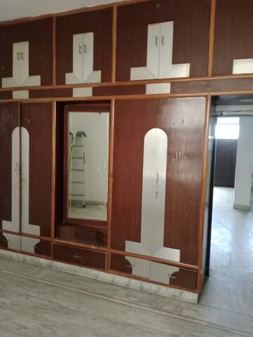 Building Lobby in 2 BHK Builder Floor at Sector 17 – for Rent