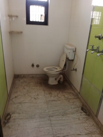 Bathroom in 2 BHK Builder Floor at Sector 17 – for Rent