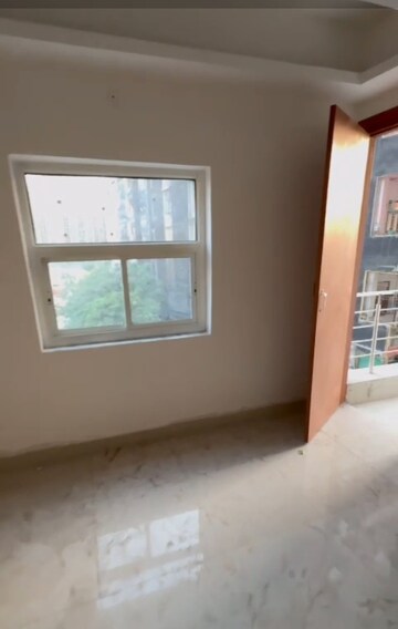 Room in 2 BHK Builder Floor at Sector 75 – for Sale