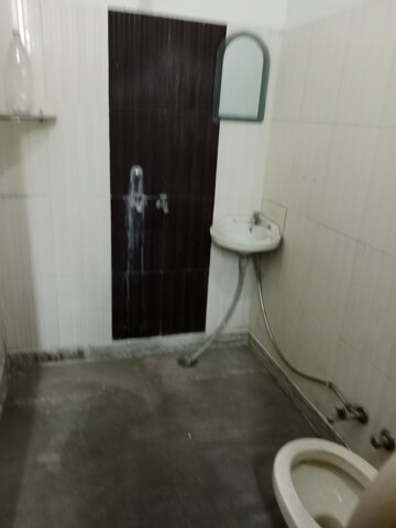 Bathroom in 2 BHK Builder Floor at Sector 17 – for Rent