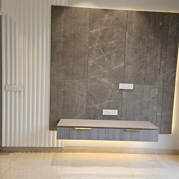 Furnished Amenities in 4 BHK Builder Floor at Janakpuri – for Rent