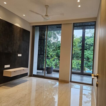 Room in 4 BHK Builder Floor at Janakpuri – for Rent