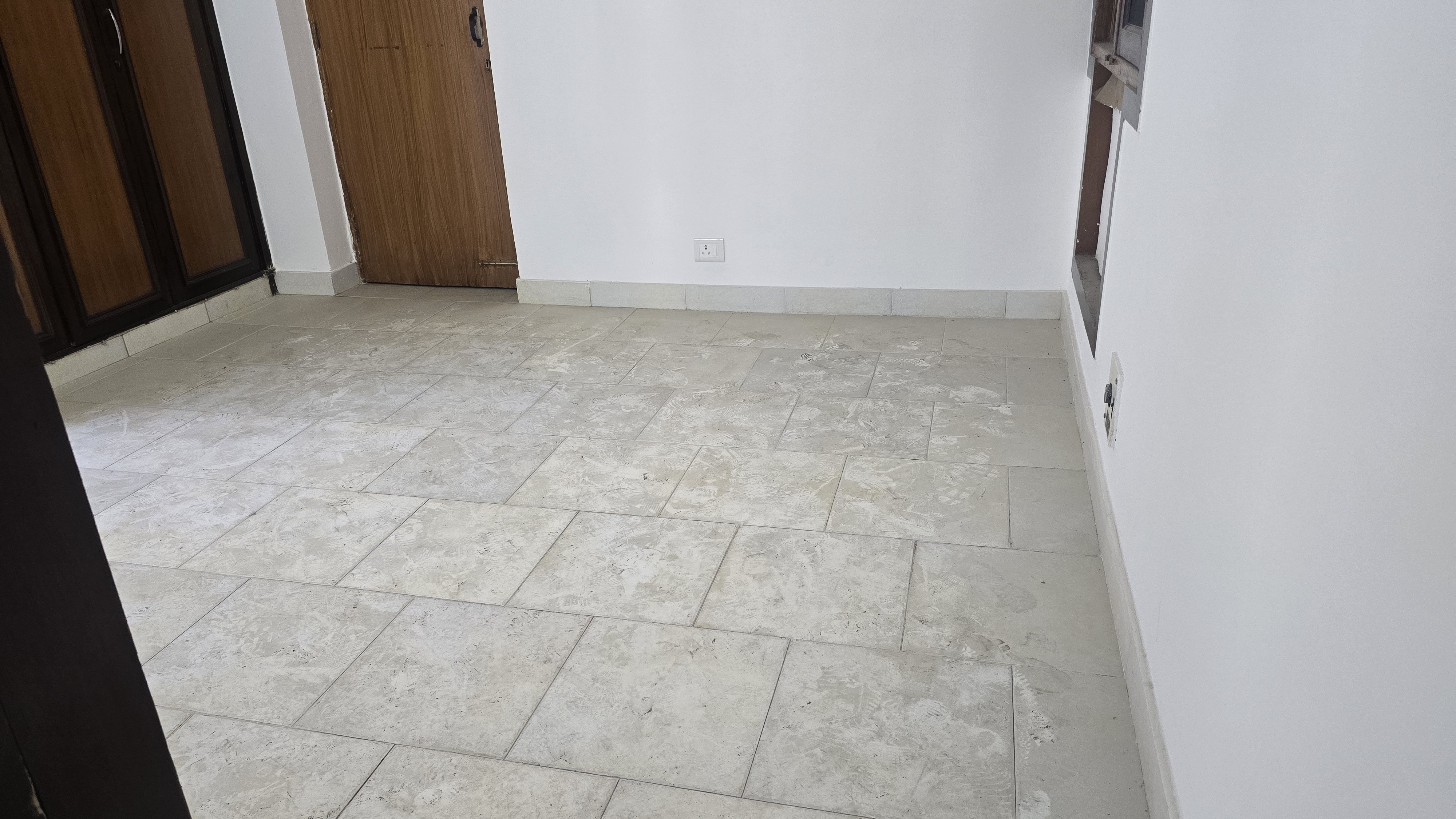 2.5 BHK + Servant Room Apartment For Sale in Sansad Vihar Apartment 