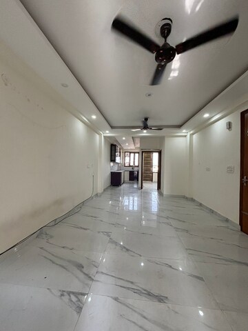 Room in 2 BHK Builder Floor at Saket – for Rent