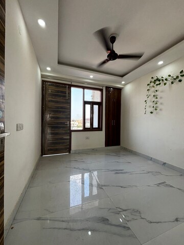 2 BHK Builder Floor For Rent in Saket