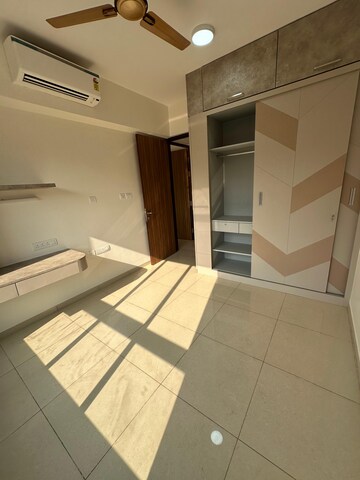 Bedroom in 3 BHK Apartment at Shapoorji Pallonji Vicinia, Powai – for Rent
