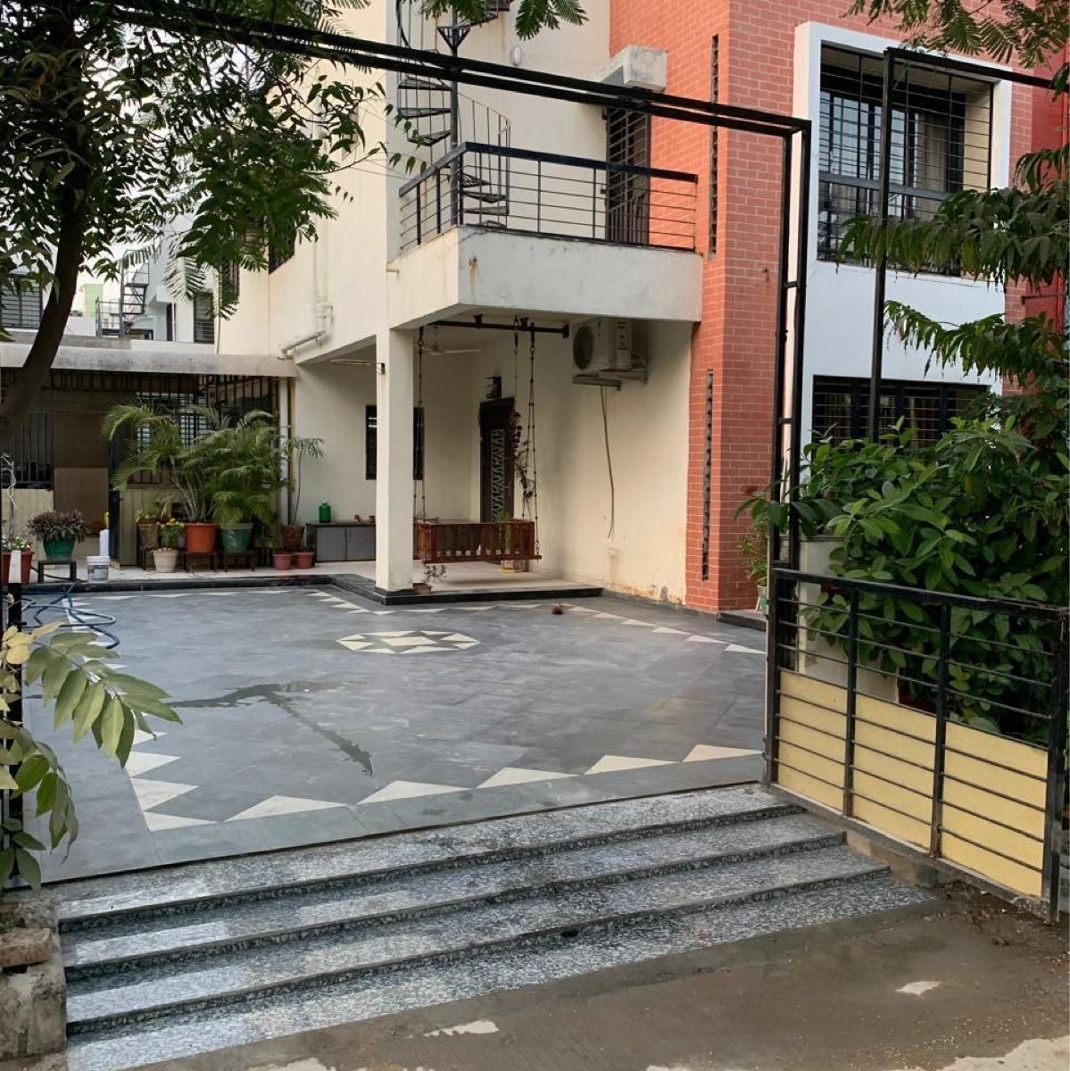 4 BHK + Pooja Room Villa For Sale in Shangrila Bungalows Hebat