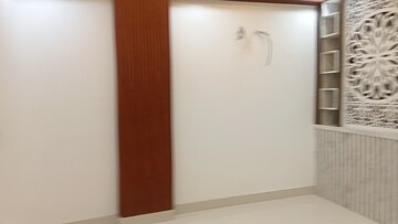 Room in 3 BHK Builder Floor at Palam Colony – for Sale
