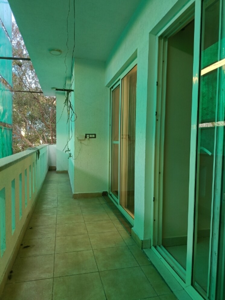 Balcony, unitech-south-city-ii 3 Bedroom 1800 Sq.Ft. Builder Floor In Sector 50 Gurgaon 8117738