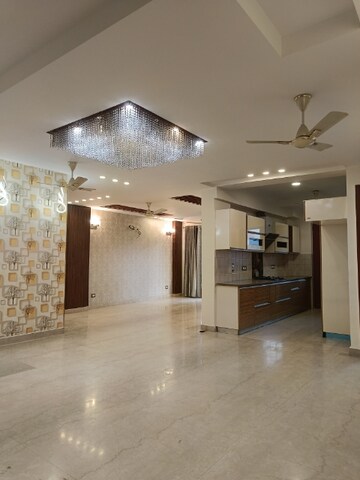 Room in 3 BHK Builder Floor at Unitech South City II, Sector 50 – for Sale