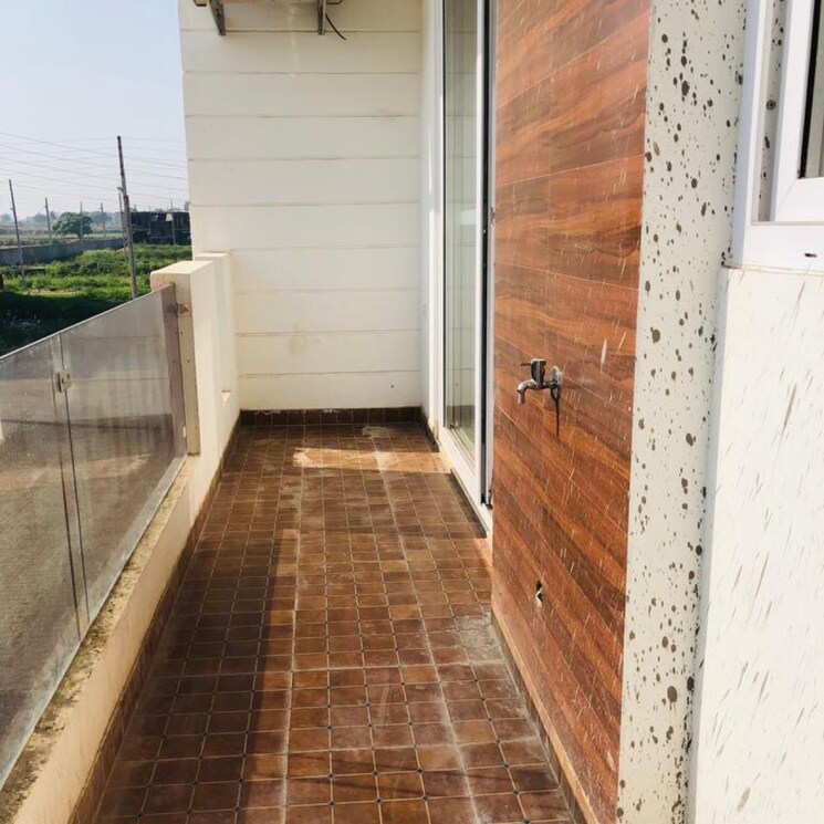 Balcony, patiala road 3 Bedroom 1250 Sq.Ft. Apartment In Patiala Road Zirakpur 8117806