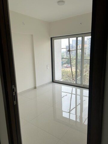 Room in 3 BHK Apartment at Millennium Flora, New Panvel Sector 17 – for Sale