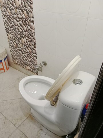Bathroom in 3 BHK Builder Floor at Sector 17 – for Rent