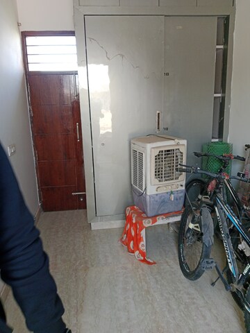 Room in 1 BHK Builder Floor at Ansals Sushant City – for Rent