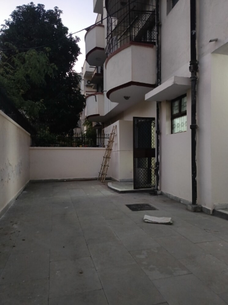 Room, ss-southend-floors 3 Bedroom 1550 Sq.Ft. Builder Floor In South City 2 Gurgaon 8117971