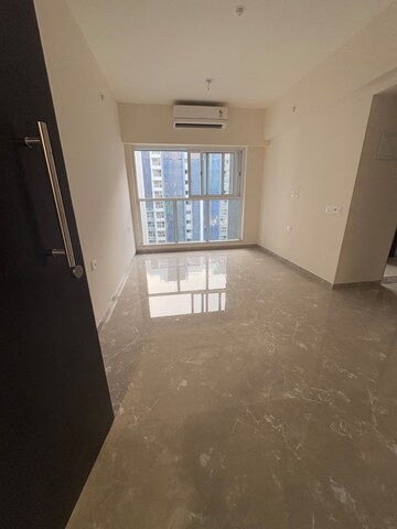 Furnished Amenities in 2 BHK Apartment at LnT Veridian, Powai – for Rent