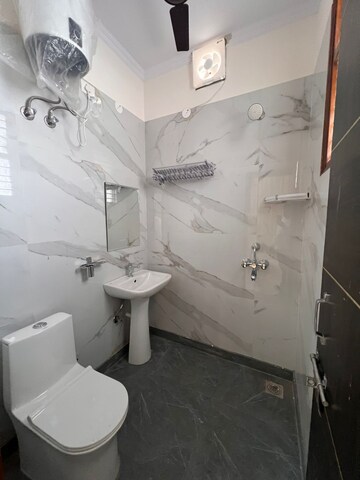 Bathroom in 2 BHK Builder Floor at Sector 45 – for Rent