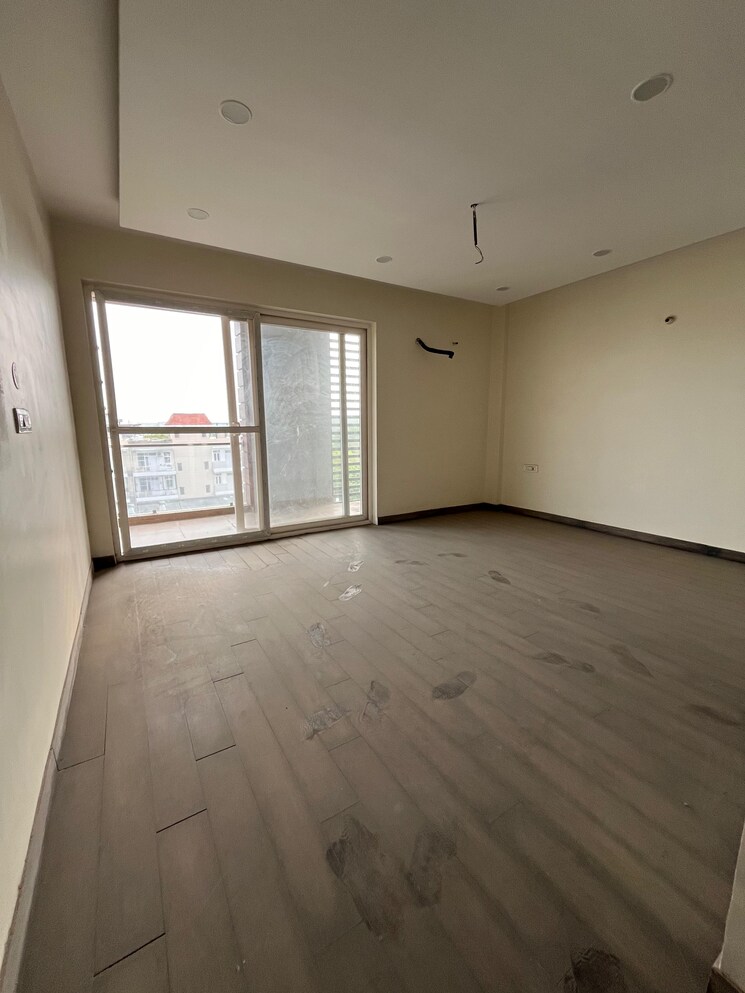 Room, sainik-plaza 4 Bedroom 2970 Sq.Ft. Builder Floor In Sector 49 Faridabad 8117969