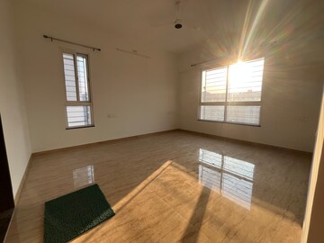 Room in 3 BHK Apartment at VTP Leonara Building C and F, Mahalunge – for Rent