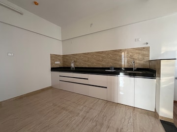 Room in 3 BHK Apartment at VTP Leonara Building C and F, Mahalunge – for Rent