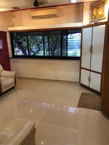 Room in 2 BHK Apartment at Kurla West – for Rent