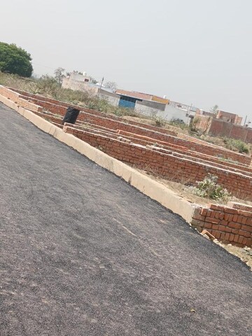  Plot For Sale in Sikandrabad