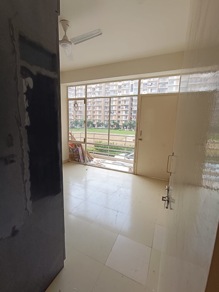 Bathroom, gls-arawali-homes 2 Bedroom 576 Sq.Ft. Apartment In Sohna Sector 4 Gurgaon 8118177