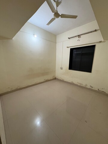 Bedroom in 2 BHK Apartment at Wadgaon Sheri – for Rent