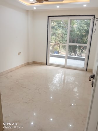 3 BHK Builder Floor For Rent in Vivek Vihar Delhi  8118270