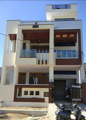 3 BHK Builder Floor For Rent in Gomti Nagar