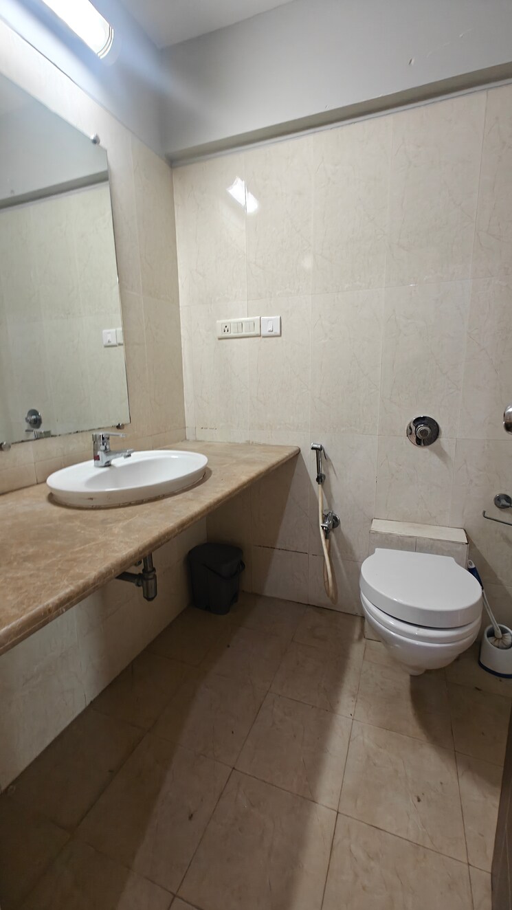Bathroom, nahar-arum-and-amanda 3 Bedroom 1502 Sq.Ft. Apartment In Chandivali Mumbai 8118295