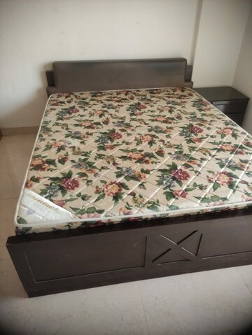 Bedroom in 2 BHK Apartment at Signature Orchard Avenue 2, Sector 93 – for Rent