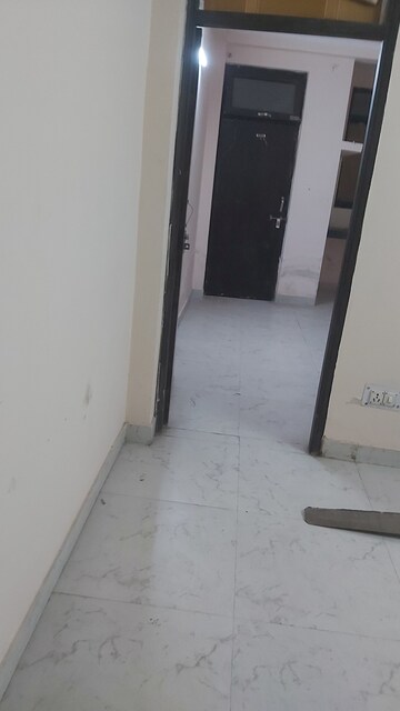 Kitchen in 1.5 BHK Builder Floor at Mayur Vihar – for Rent