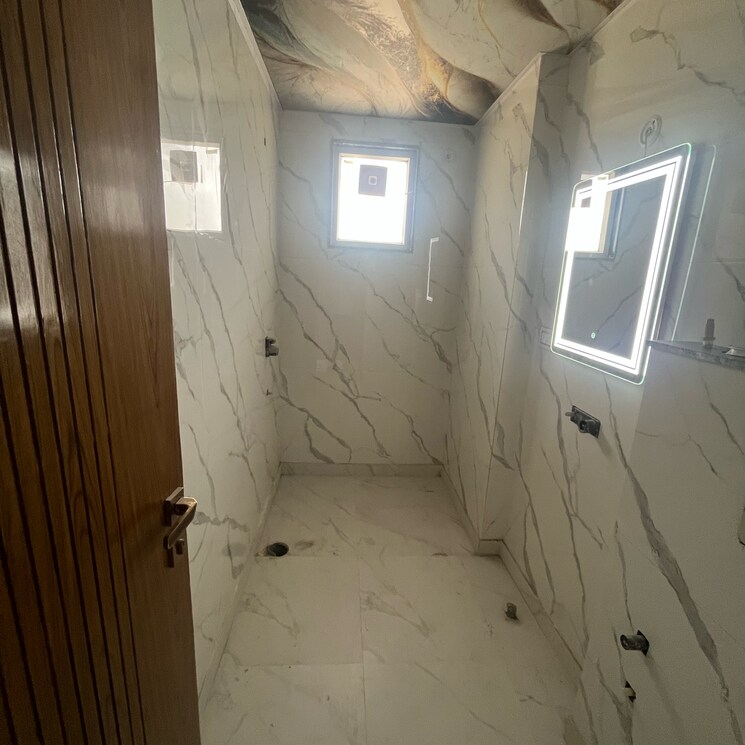 Bathroom, puri-aman-vilas 4 Bedroom 265 Sq.Yd. Builder Floor In Sector 89 Faridabad 8118385