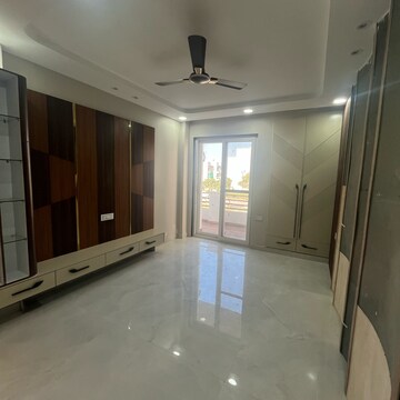 Room in 4 BHK Builder Floor at Puri Aman Vilas, Sector 89 – for Sale