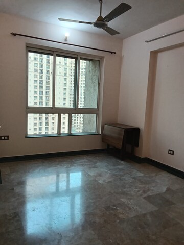 Bedroom in 2 BHK Apartment at Hiranandani Meadows, Manpada – for Rent