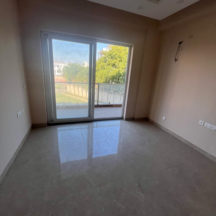Room, puri-aman-vilas 4 Bedroom 268 Sq.Yd. Builder Floor In Sector 89 Faridabad 8118396