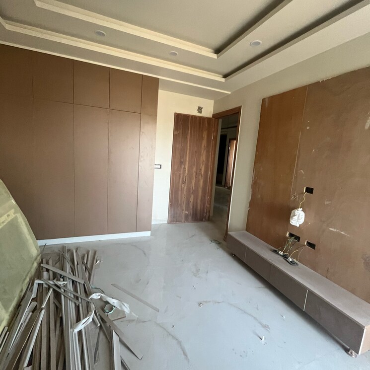 Room, tdi-the-retreat 4 Bedroom 285 Sq.Yd. Builder Floor In Sector 89 Faridabad 8118406