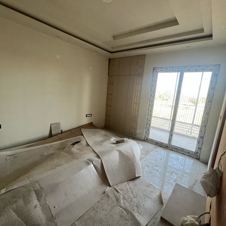 Room, tdi-the-retreat 4 Bedroom 285 Sq.Yd. Builder Floor In Sector 89 Faridabad 8118406