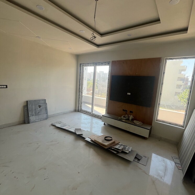 Room, tdi-the-retreat 4 Bedroom 285 Sq.Yd. Builder Floor In Sector 89 Faridabad 8118406