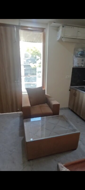 Living Room in 1 RK Builder Floor at Sector 27 – for Rent