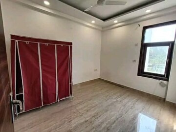 Room in 1 BHK Apartment at Saket – for Rent