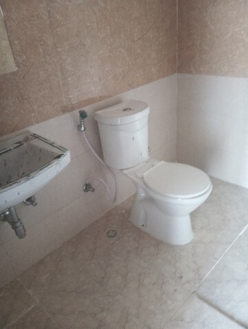 Bathroom in 2.5 BHK Apartment at Amrapali Golf Homes, Sector 4, Greater Noida – for Rent