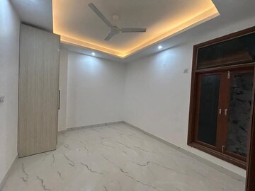 Room in 2 BHK Apartment at Saket – for Rent