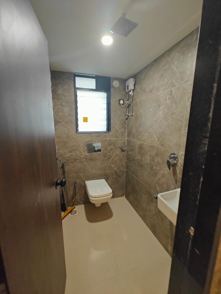 Bathroom, suncity-heights 2 Bedroom 1200 Sq.Ft. Apartment In Panvel Navi Mumbai 8118470