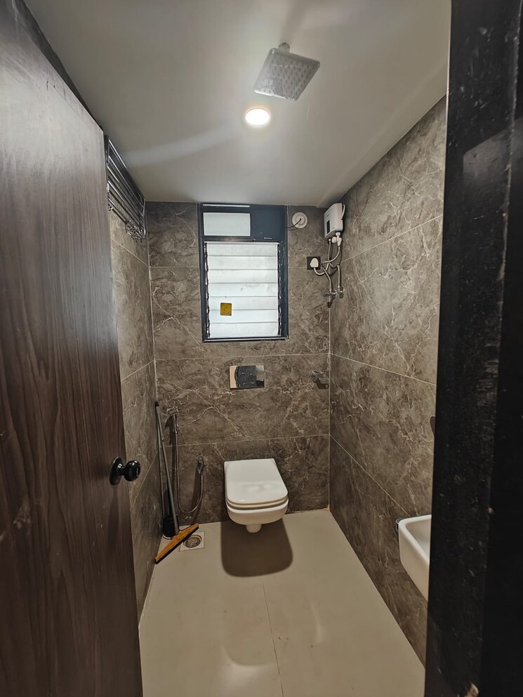 Bathroom, suncity-heights 2 Bedroom 1200 Sq.Ft. Apartment In Panvel Navi Mumbai 8118470