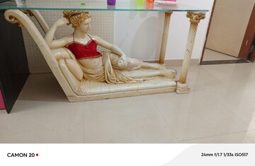 Bedroom in 2 BHK Apartment at Vile Parle West – for Rent