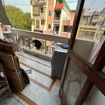 1 RK Builder Floor For Rent in Lajpat Nagar I Delhi  8118513